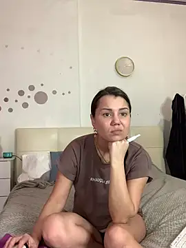 Snapshot of MiraMiss chatting on 03/16/25, 09:38 MiraMiss online show from 03/16/25, 09:38