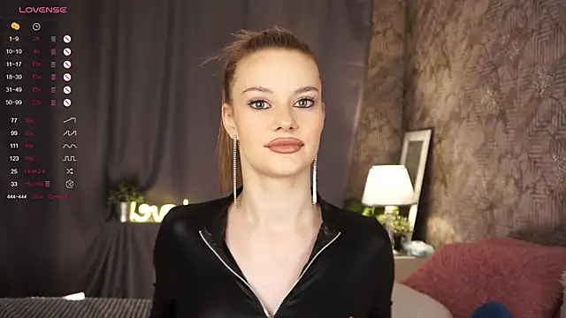 Snapshot of DorisHalsted chatting on 12/11/24, 08:07 DorisHalsted online show from 12/11/24, 08:07