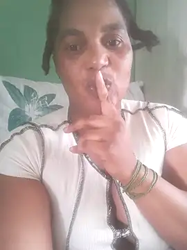 Snapshot of SexyEbony37X chatting on 09/18/25, 06:59 SexyEbony37X online show from 09/18/25, 06:59