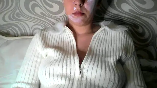 Snapshot of bunnyamy chatting on 03/14/25, 09:10 bunnyamy online show from 03/14/25, 09:10