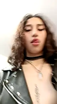 Snapshot of Queenjenn__ chatting on 01/31/25, 02:58 Queenjenn online show from 01/31/25, 02:58