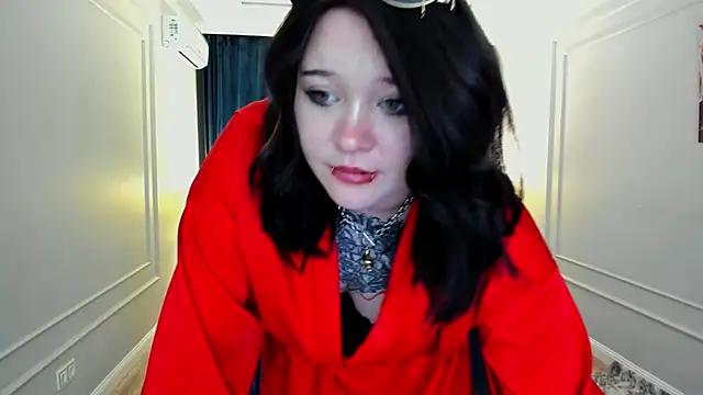 MoonLghte online show from 02/21/25, 10:48