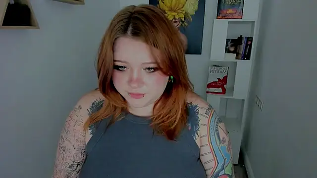 MoonLghte online show from 11/21/25, 08:29