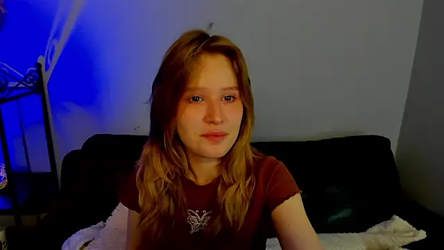 Snapshot of EvaStevs chatting on 12/13/24, 05:21 EvaStevs online show from 12/13/24, 05:21