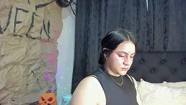 jenifer  power10 online show from 10/31/25, 11:22