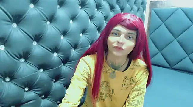 Snapshot of Luna_and_valery chatting on 02/17/25, 09:52 Luna and valery online show from 02/17/25, 09:52