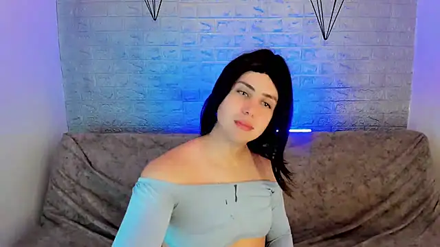 Snapshot of Oxana-Novikov chatting on 05/02/26, 09:20 Oxana-Novikov online show from 05/02/26, 09:20