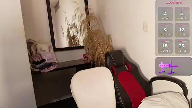 Hanna19  online show from 01/28/25, 11:07