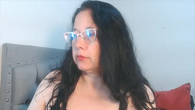 Snapshot of maturepriscila chatting on 09/10/25, 01:33 maturepriscila online show from 09/10/25, 01:33