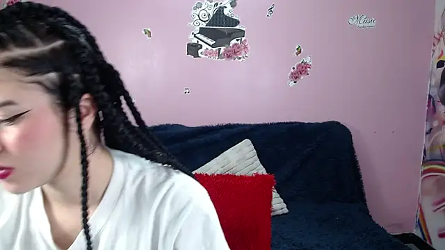 Snapshot of Kate_Laurence_ chatting on 12/24/24, 03:16 Kate Laurence online show from 12/24/24, 03:16