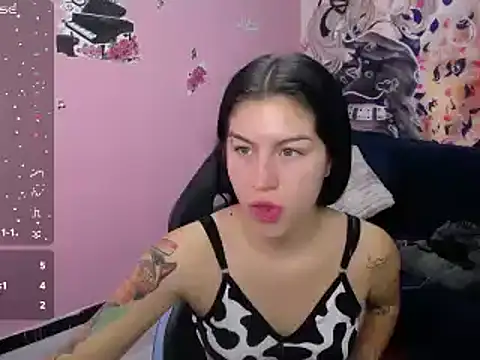 Snapshot of Kate_Laurence_ chatting on 02/08/25, 08:53 Kate Laurence online show from 02/08/25, 08:53