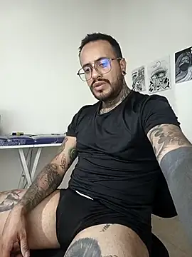 Snapshot of Nicky_smith__ chatting on 12/12/24, 11:36 Nicky smith online show from 12/12/24, 11:36