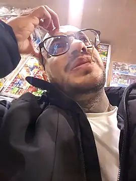 Snapshot of Nicky_smith__ chatting on 11/13/25, 11:25 Nicky smith online show from 11/13/25, 11:25