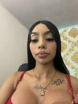 Snapshot of Tiffanny chatting on 03/20/26, 03:33 Tiffanny online show from 03/20/26, 03:33