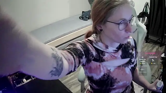 Snapshot of LilyFoxxx chatting on 03/23/26, 05:11 LilyFoxxx online show from 03/23/26, 05:11