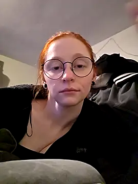 Snapshot of LilyFoxxx chatting on 03/30/26, 05:52 LilyFoxxx online show from 03/30/26, 05:52