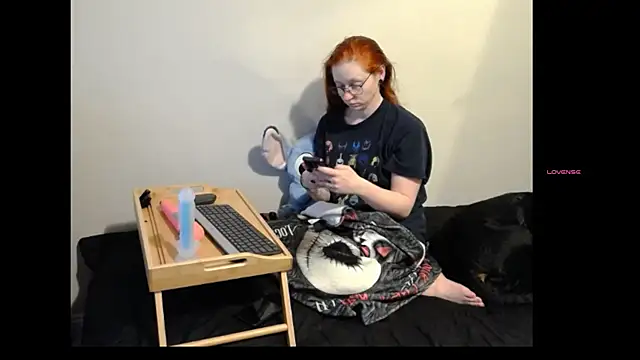 Snapshot of LilyFoxxx chatting on 04/08/26, 05:40 LilyFoxxx online show from 04/08/26, 05:40
