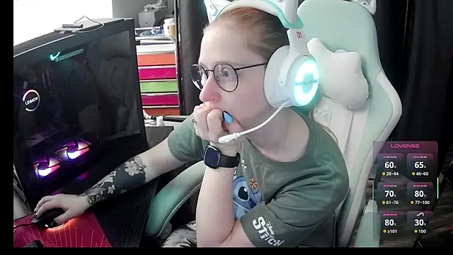 Snapshot of LilyFoxxx chatting on 05/28/26, 09:45 LilyFoxxx online show from 05/28/26, 09:45