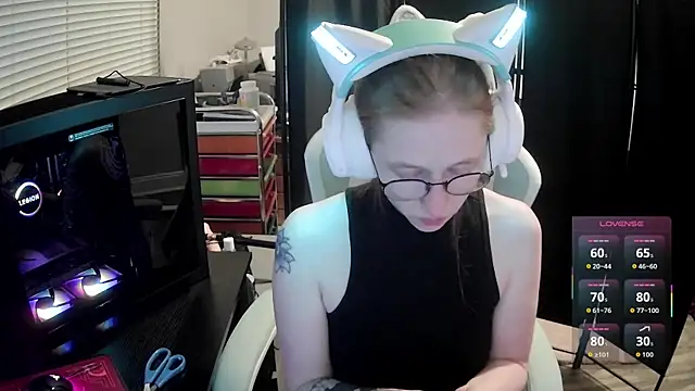 Snapshot of LilyFoxxx chatting on 06/07/26, 05:11 LilyFoxxx online show from 06/07/26, 05:11