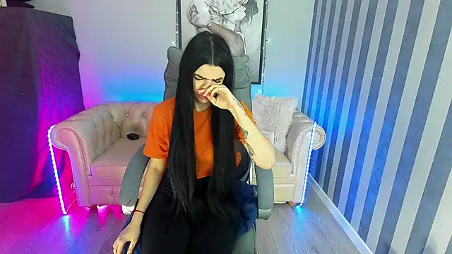 Tiffany lab online show from 01/28/25, 01:27