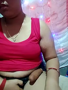 Snapshot of Super-Couple chatting on 11/01/25, 12:12 Super-Couple online show from 11/01/25, 12:12