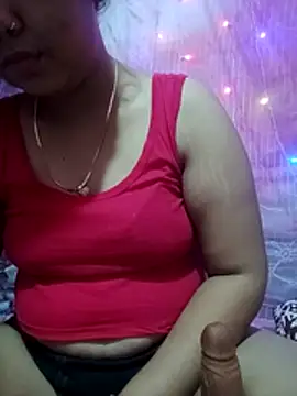 Snapshot of Super-Couple chatting on 11/04/25, 11:26 Super-Couple online show from 11/04/25, 11:26