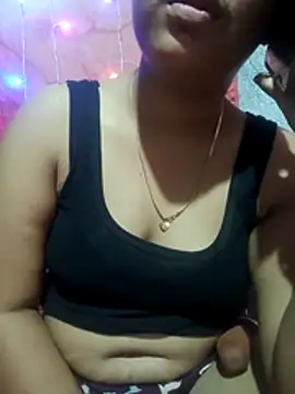 Snapshot of Super-Couple chatting on 11/24/25, 08:14 Super-Couple online show from 11/24/25, 08:14