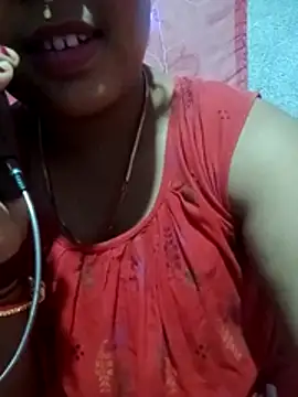 Snapshot of Super-Couple chatting on 12/14/25, 02:33 Super-Couple online show from 12/14/25, 02:33