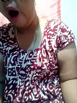 Snapshot of Super-Couple chatting on 12/17/25, 12:38 Super-Couple online show from 12/17/25, 12:38