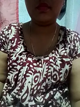 Snapshot of Super-Couple chatting on 02/14/26, 02:25 Super-Couple online show from 02/14/26, 02:25