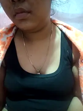 Snapshot of Super-Couple chatting on 02/15/26, 09:44 Super-Couple online show from 02/15/26, 09:44