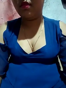 Snapshot of Super-Couple chatting on 03/02/26, 08:32 Super-Couple online show from 03/02/26, 08:32