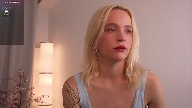 lolly pie online show from 11/18/25, 04:00