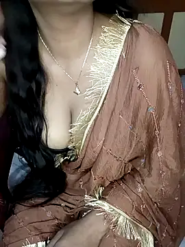 Snapshot of NOTY-LOVE-05 chatting on 12/17/24, 10:55 NOTY-LOVE-05 online show from 12/17/24, 10:55