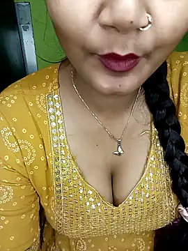 Snapshot of NOTY-LOVE-05 chatting on 01/08/25, 02:56 NOTY-LOVE-05 online show from 01/08/25, 02:56