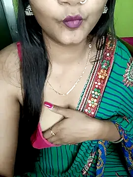 Snapshot of NOTY-LOVE-05 chatting on 02/22/25, 07:34 NOTY-LOVE-05 online show from 02/22/25, 07:34