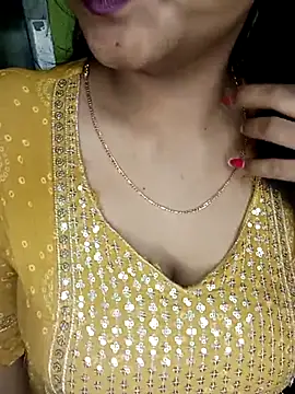 Snapshot of NOTY-LOVE-05 chatting on 03/01/25, 03:38 NOTY-LOVE-05 online show from 03/01/25, 03:38