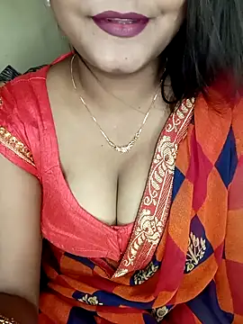 Snapshot of NOTY-LOVE-05 chatting on 10/10/25, 03:11 NOTY-LOVE-05 online show from 10/10/25, 03:11