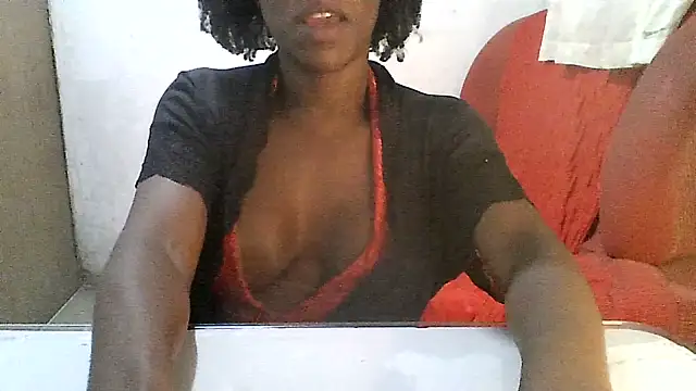 maisinha3193 online show from 07/07/26, 11:31