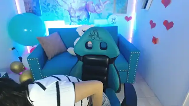 Sofi hot 4m online show from 03/19/25, 12:34