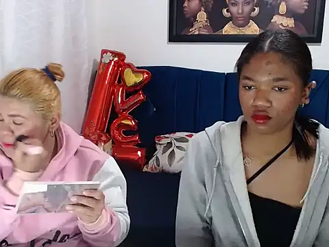 Snapshot of MISSANDRE4 chatting on 02/27/25, 10:15 MISSANDRE4 online show from 02/27/25, 10:15