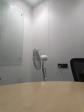 Jhon837486 online show from 12/29/24, 08:44