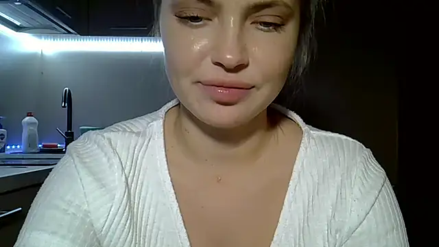 Lucky Anna online show from 11/11/25, 04:07