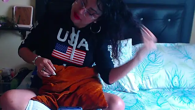 Lunavega1 online show from 01/12/26, 05:18