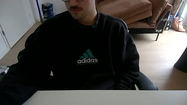 taallguyy 196 online show from 01/12/26, 10:09