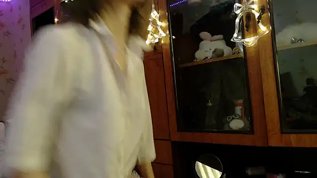 Snapshot of cloudgirrl chatting on 01/12/25, 08:57 cloudgirrl online show from 01/12/25, 08:57