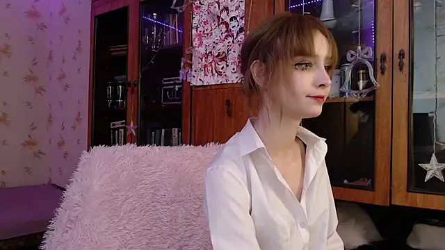 Snapshot of cloudgirrl chatting on 01/30/25, 09:47 cloudgirrl online show from 01/30/25, 09:47