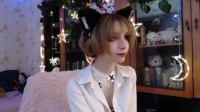 Snapshot of cloudgirrl chatting on 02/27/25, 07:37 cloudgirrl online show from 02/27/25, 07:37