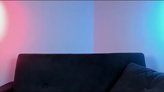 Snapshot of lnxmst chatting on 11/06/25, 10:21 lnxmst online show from 11/06/25, 10:21