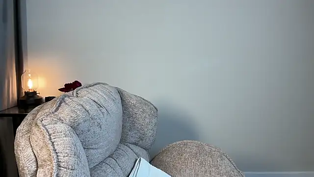 Snapshot of Julia_RL chatting on 03/19/25, 09:37 Julia RL online show from 03/19/25, 09:37